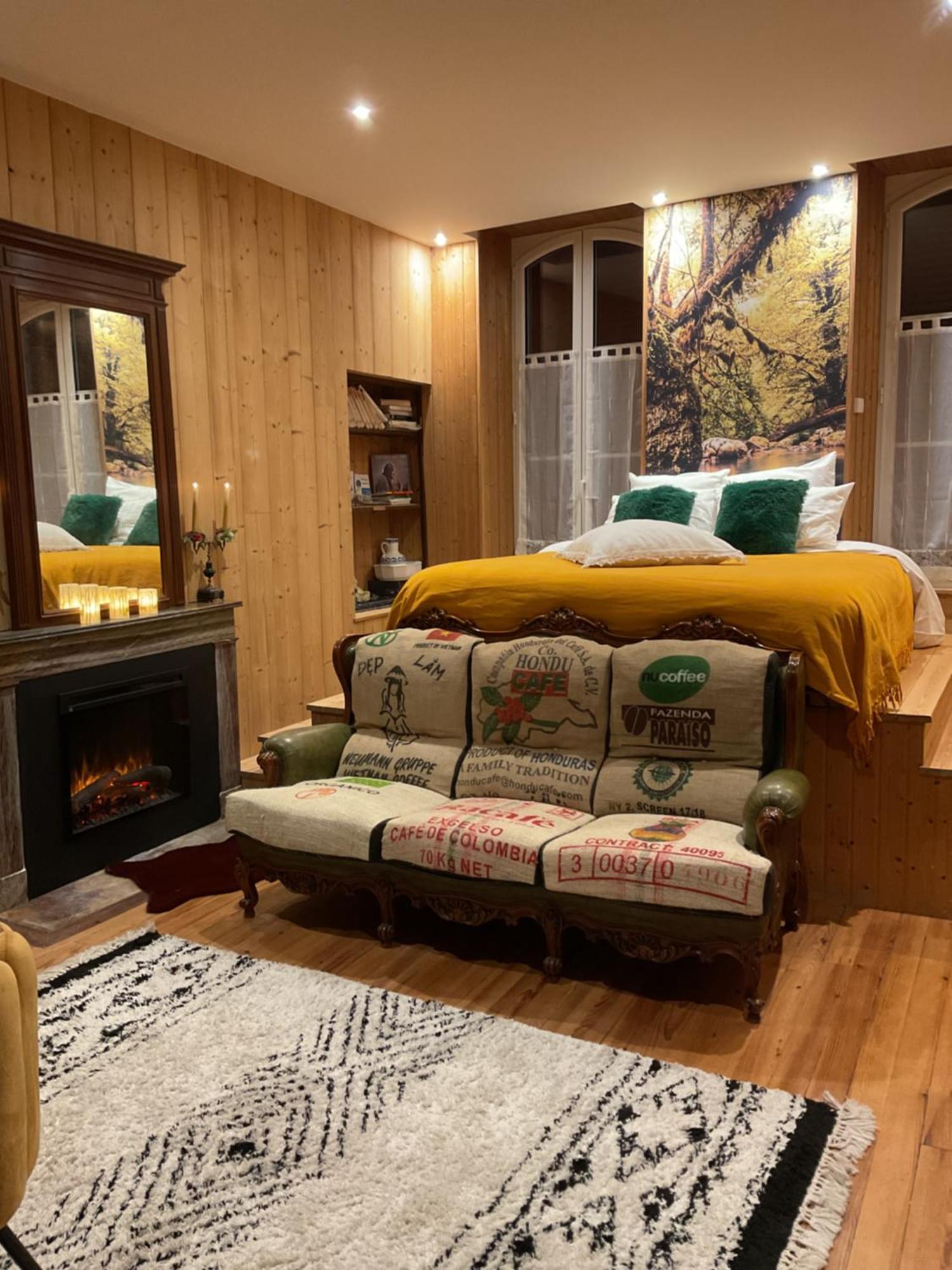 A Nouste Chambres D'Hotes Et Gite Only Adults كامبان المظهر الخارجي الصورة