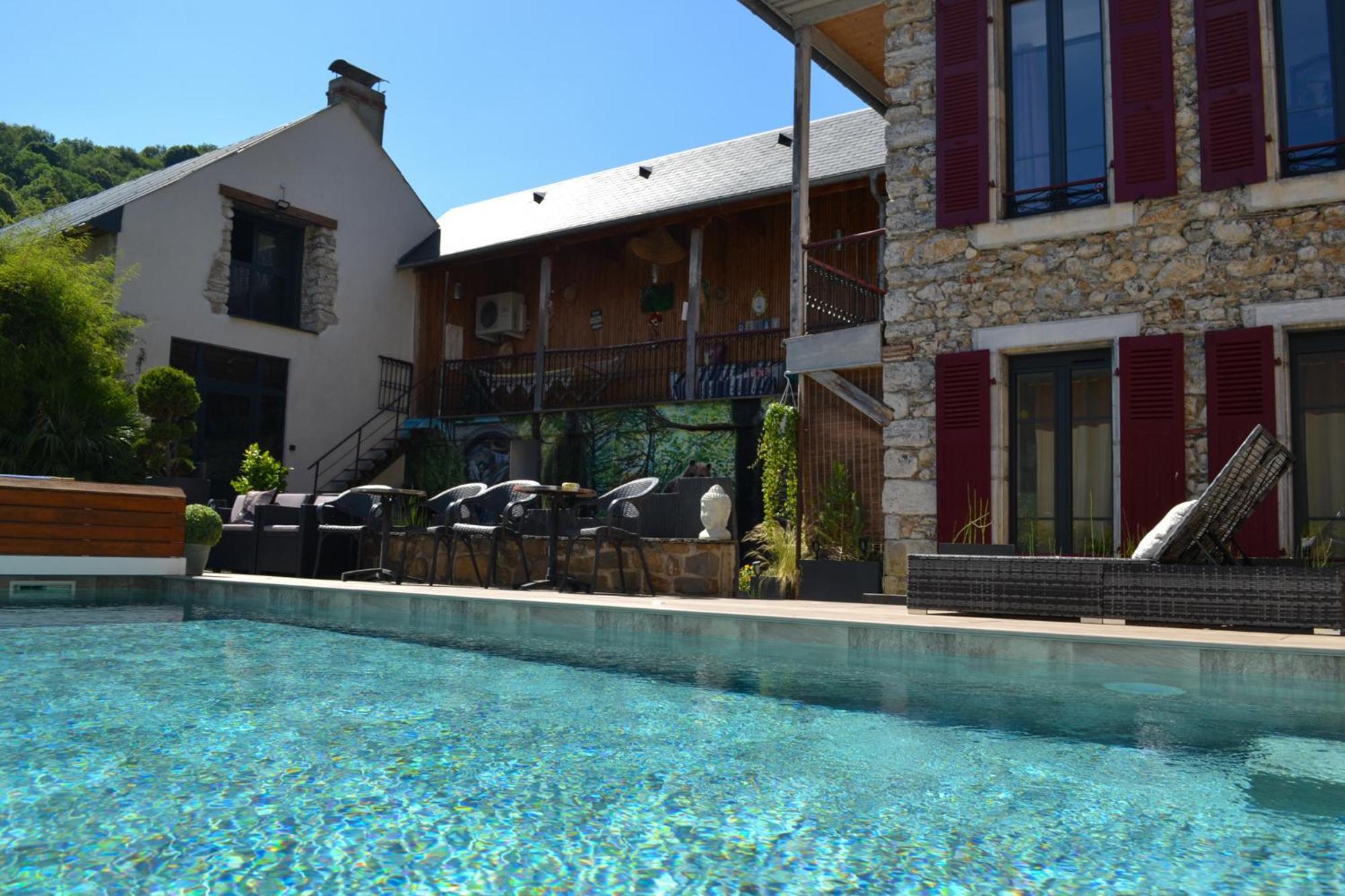 A Nouste Chambres D'Hotes Et Gite Only Adults كامبان المظهر الخارجي الصورة