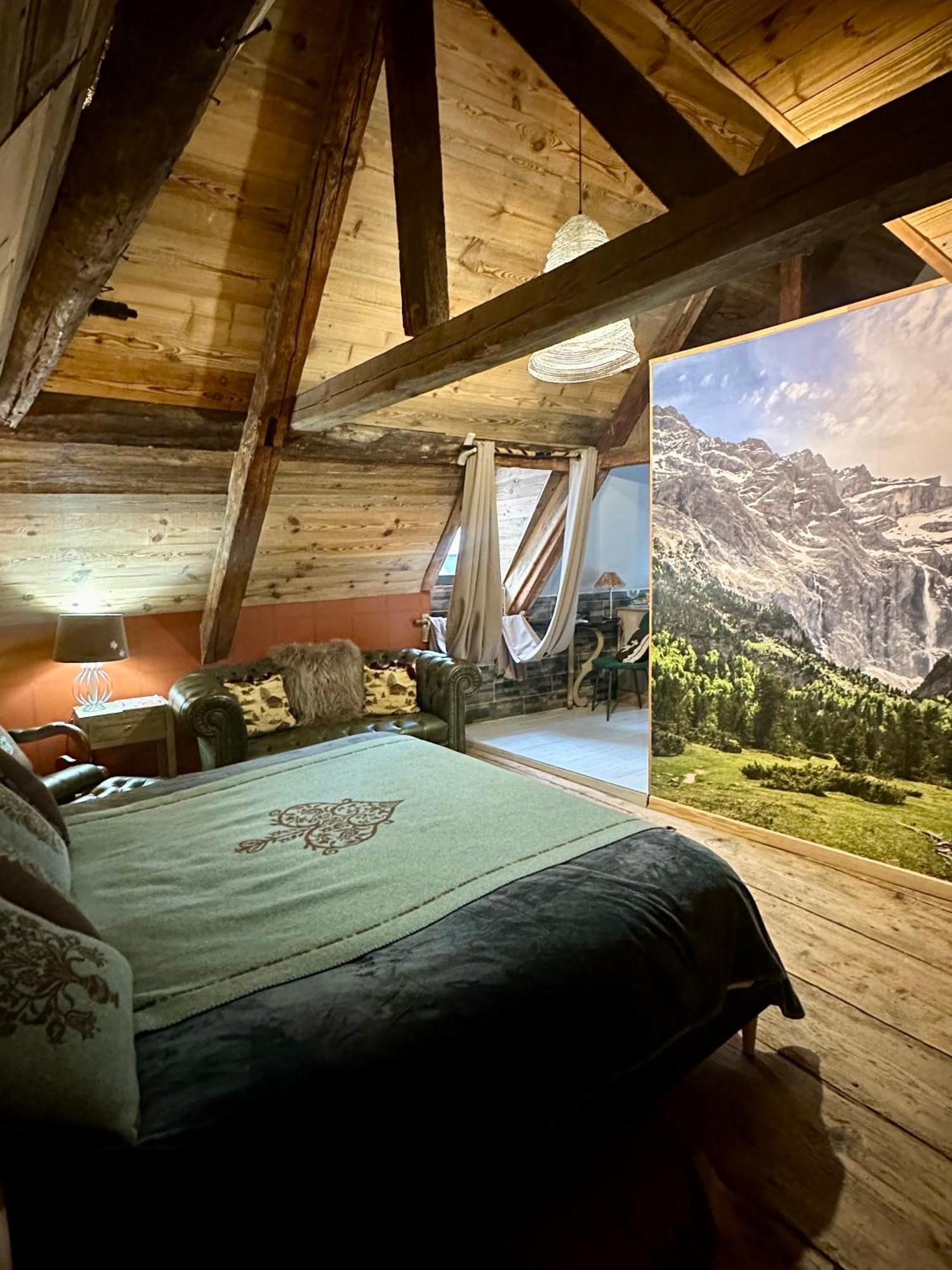 A Nouste Chambres D'Hotes Et Gite Only Adults كامبان المظهر الخارجي الصورة