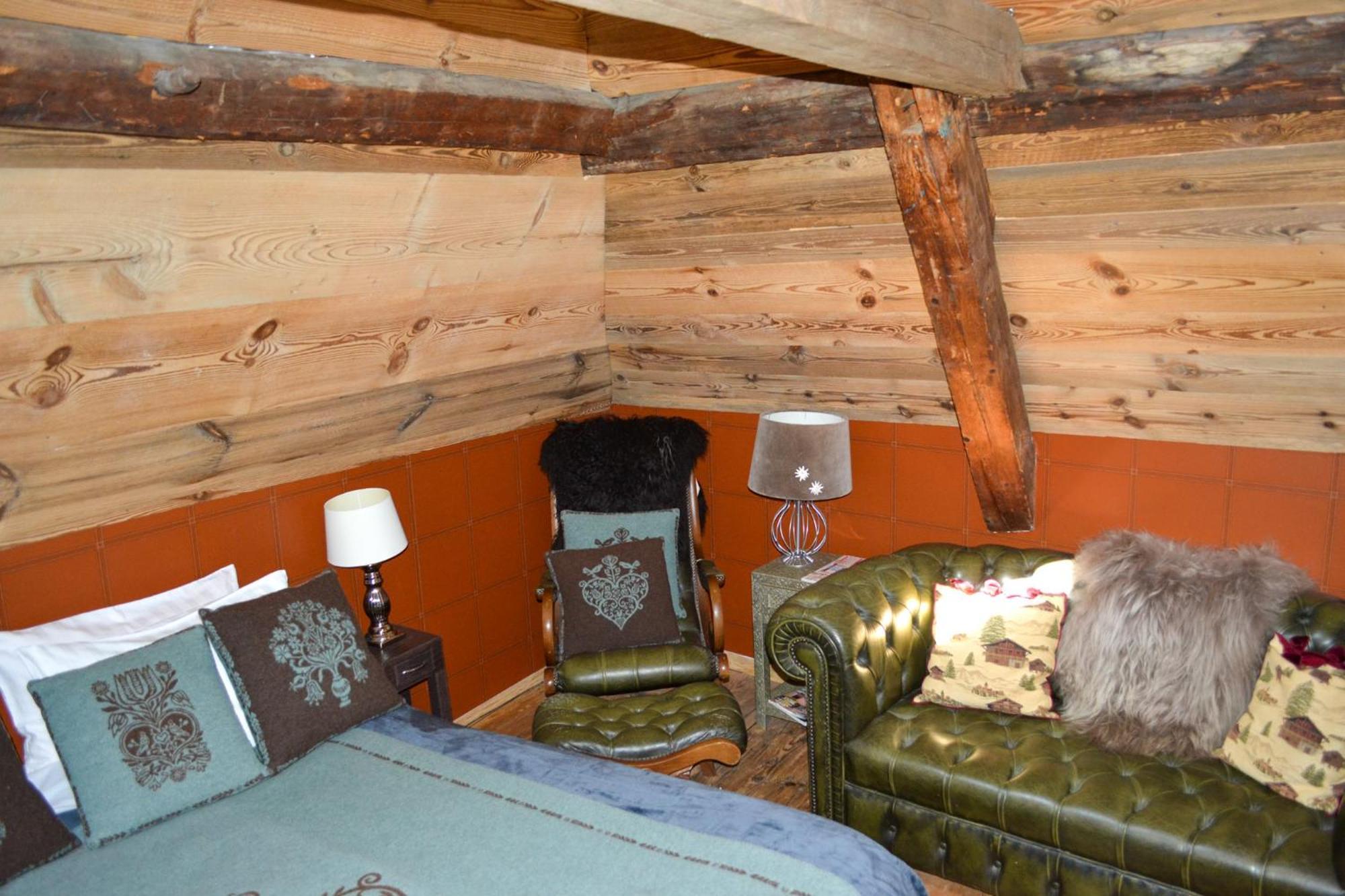 A Nouste Chambres D'Hotes Et Gite Only Adults كامبان المظهر الخارجي الصورة