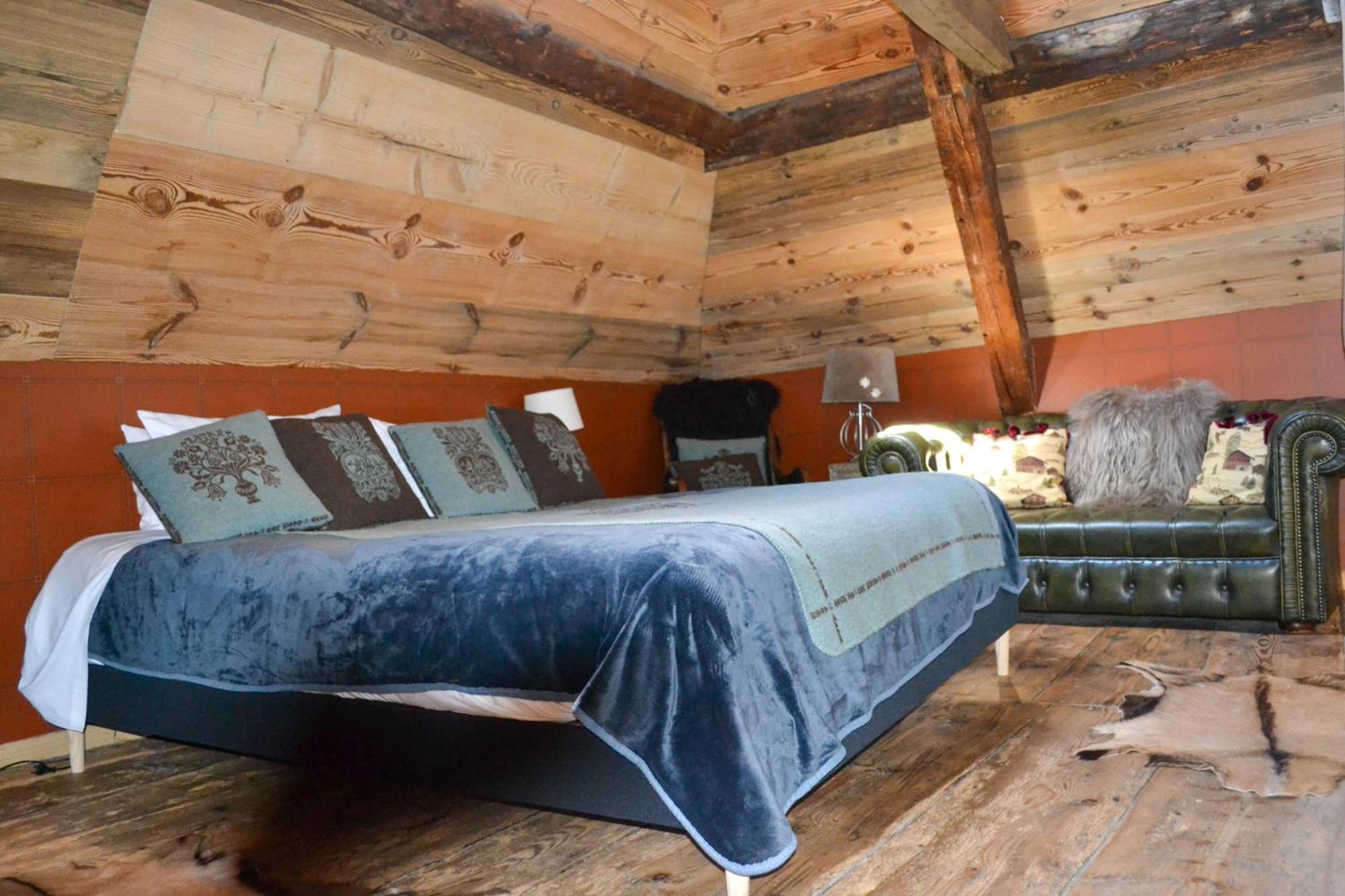 A Nouste Chambres D'Hotes Et Gite Only Adults كامبان المظهر الخارجي الصورة