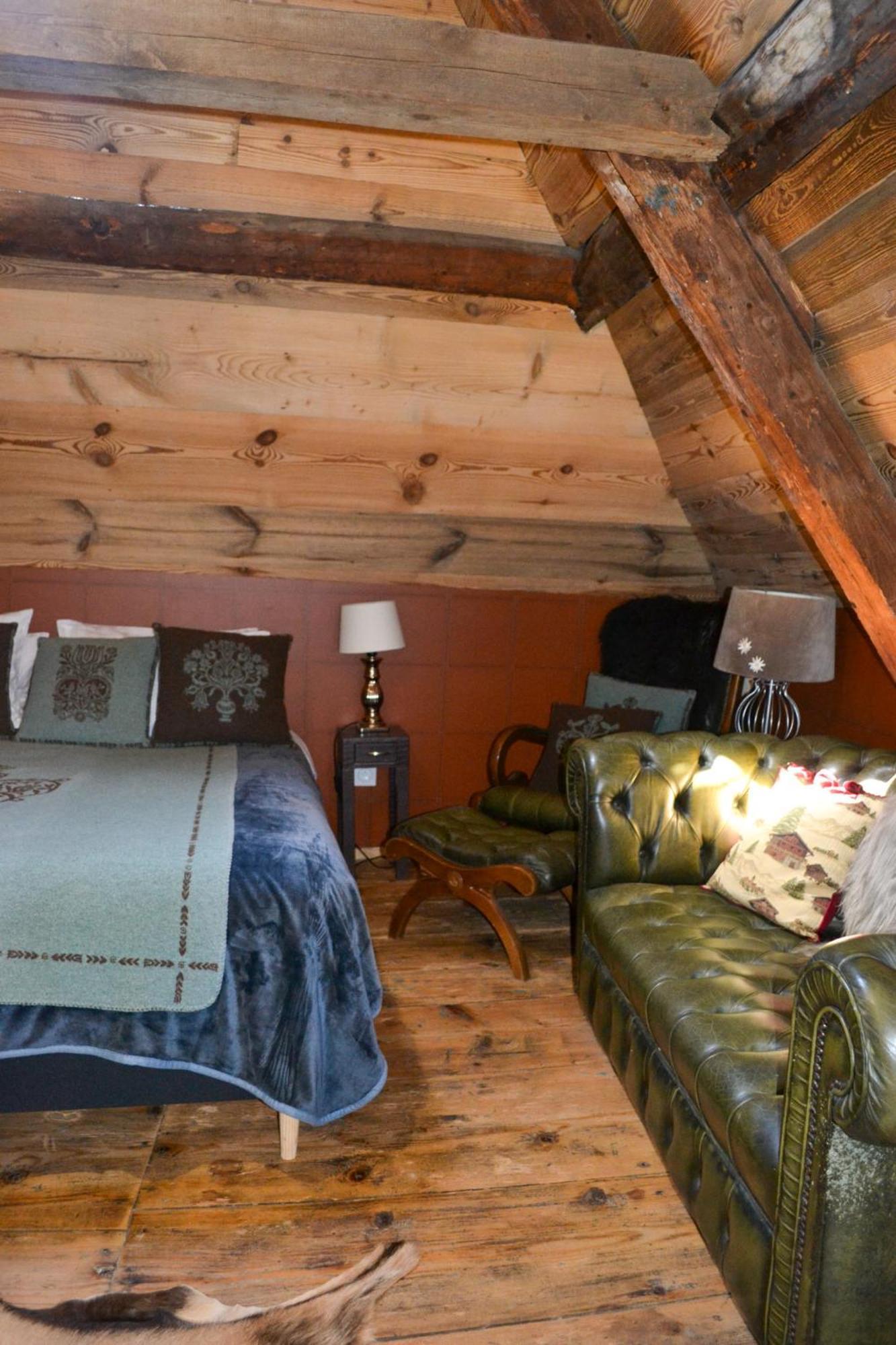 A Nouste Chambres D'Hotes Et Gite Only Adults كامبان المظهر الخارجي الصورة