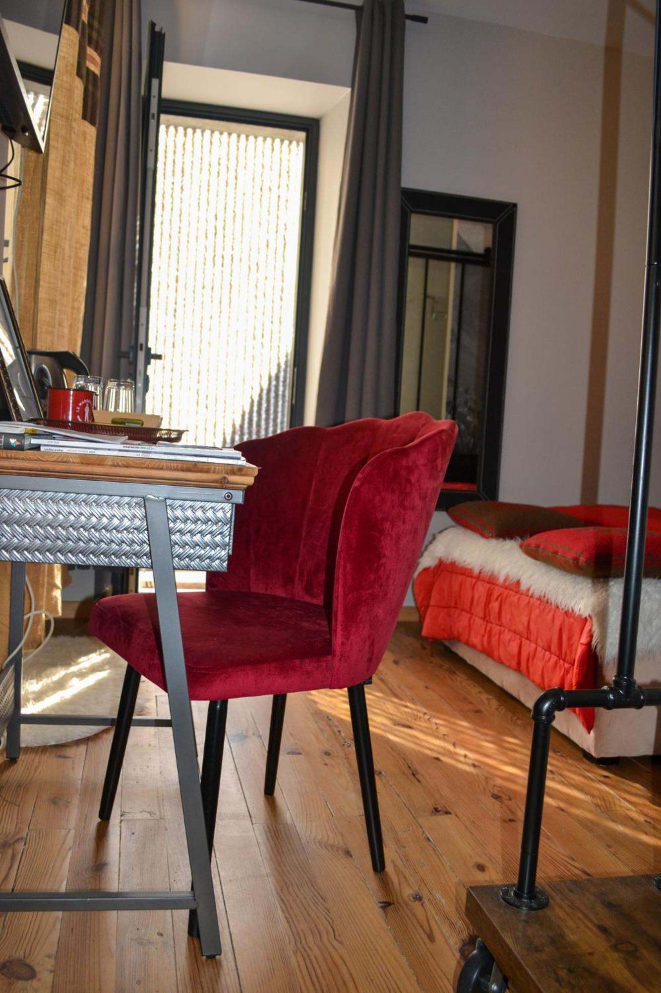 A Nouste Chambres D'Hotes Et Gite Only Adults كامبان المظهر الخارجي الصورة