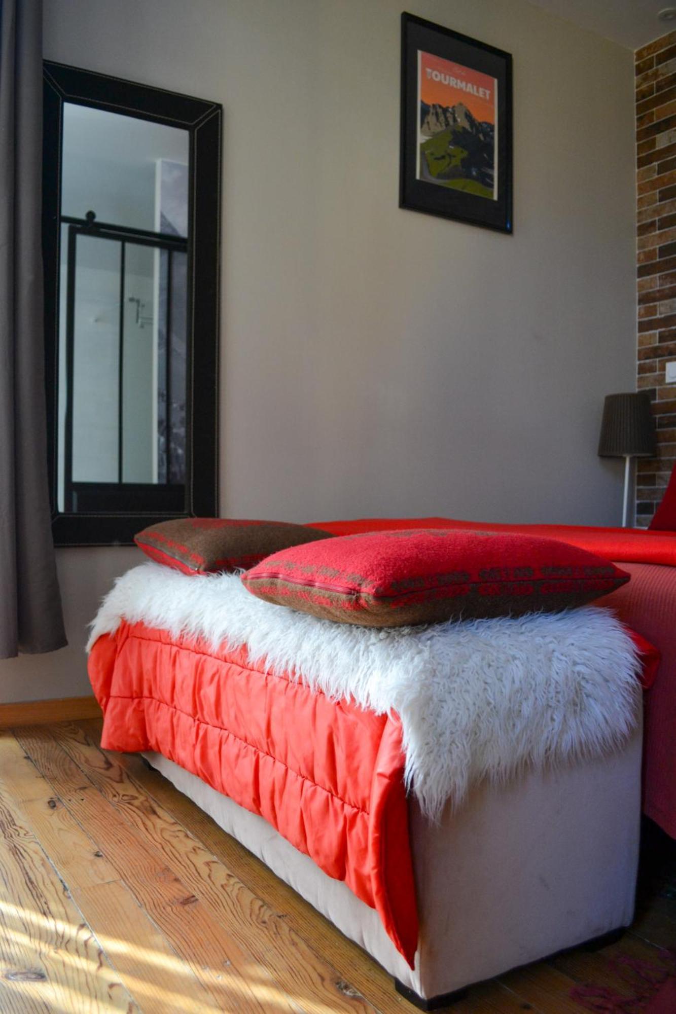 A Nouste Chambres D'Hotes Et Gite Only Adults كامبان المظهر الخارجي الصورة